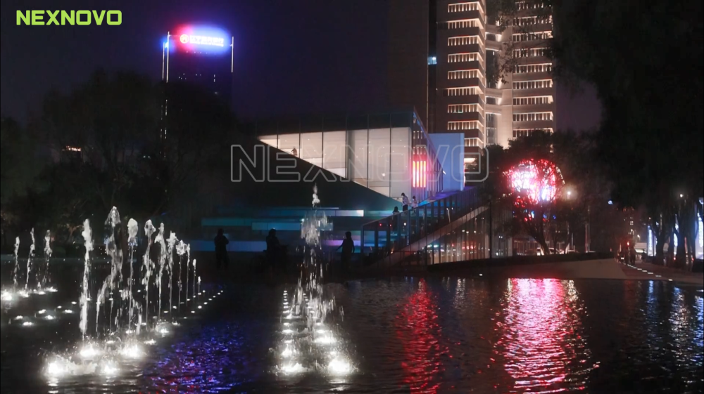 晶泓LED光電玻璃互動(dòng)階梯.png