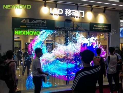 晶泓NS系列LED玻璃移動(dòng)門燃爆中國(guó)建博會(huì)現(xiàn)場(chǎng)